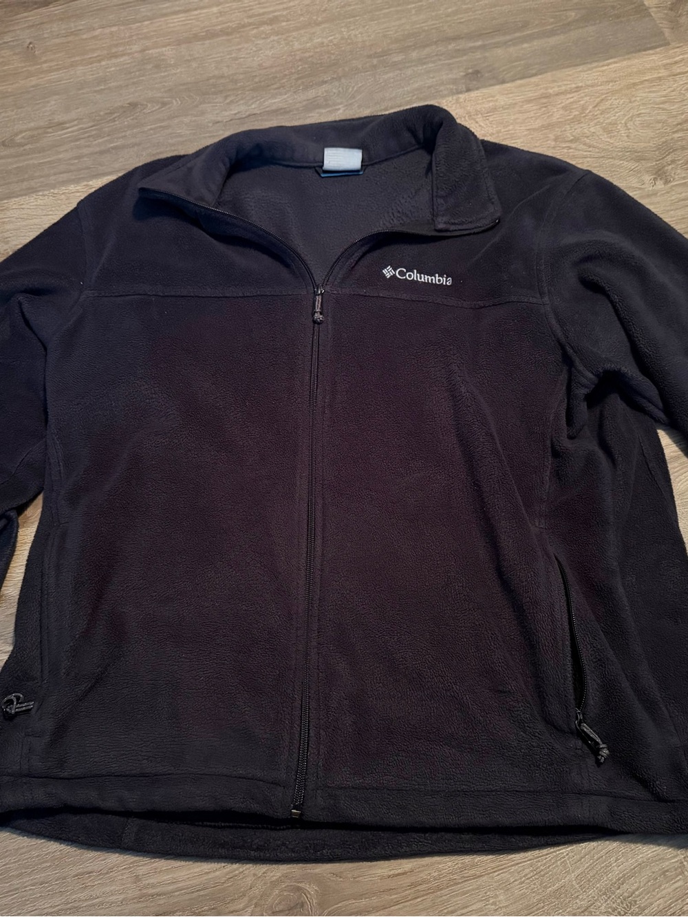 Columbia Black Full-Zip Lightweight Fleece Jacket